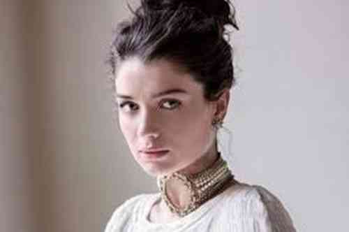 Eve Hewson Height, Age, Net Worth, Affair, Career, and More