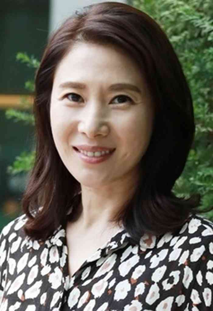 Hwang Youn-Hee