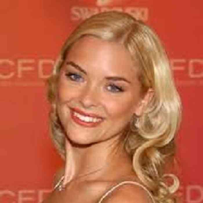 Jaime King Age, Net Worth, Height, Affair, Career, and More