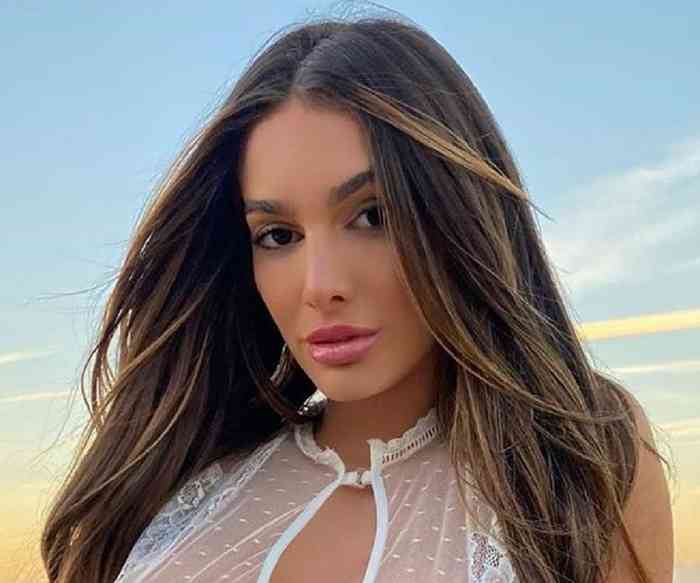 Lyna Perez Age, Net Worth, Height, Affair, Career, and More