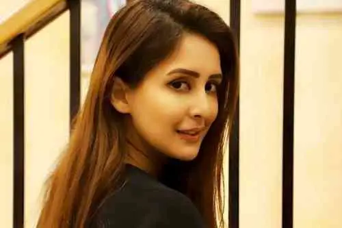Chahat Khanna Height, Age, Net Worth, Affair, Career, and More