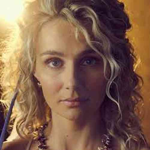Clare Bowen Net Worth, Height, Age, Affair, Career, and More