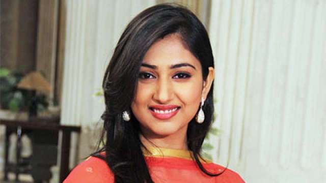 Disha Parmar Age, Net Worth, Height, Affair, Career, and More