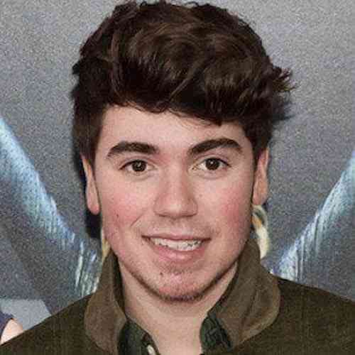 Noah Galvin Affair, Height, Net Worth, Age, Career, and More