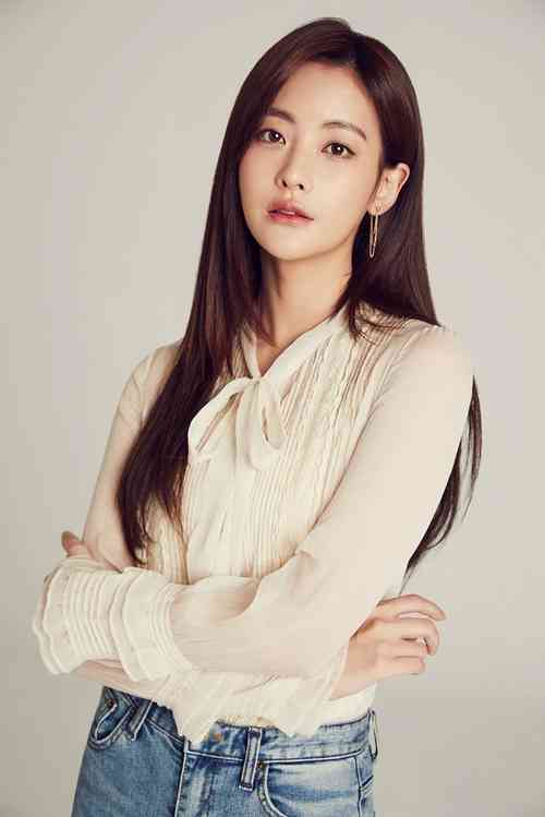Oh Yeon-seo Age, Net Worth, Height, Affair, Career, and More