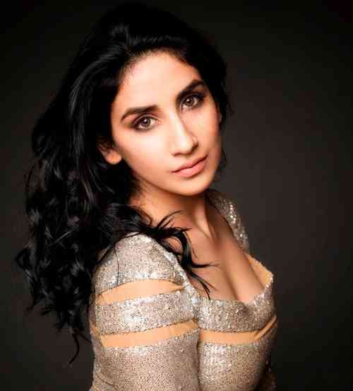 Parul Gulati Affair, Height, Net Worth, Age, Career, and More