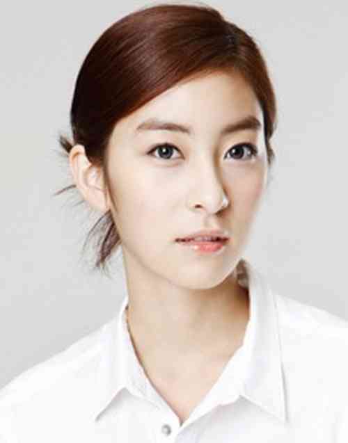 Wang Ji-won Height, Age, Net Worth, Affair, Career, and More