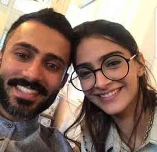 Anand Ahuja Height, Age, Net Worth, Affair, Career, and More