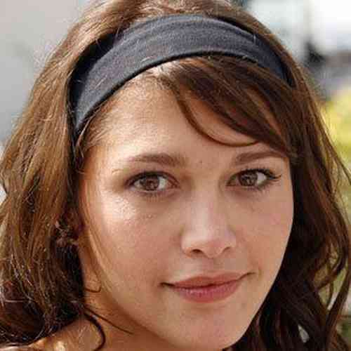 Emma de Caunes Affair, Height, Net Worth, Age, Career, and More Emma de Caunes