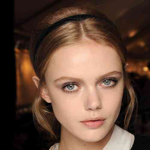 Frida Gustavsson Age, Net Worth, Height, Affair, Career, and More