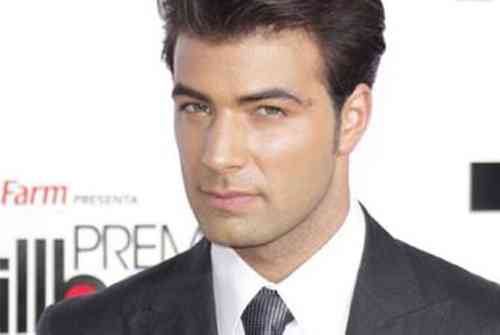 Jencarlos Canela Age, Net Worth, Height, Affair, Career, and More