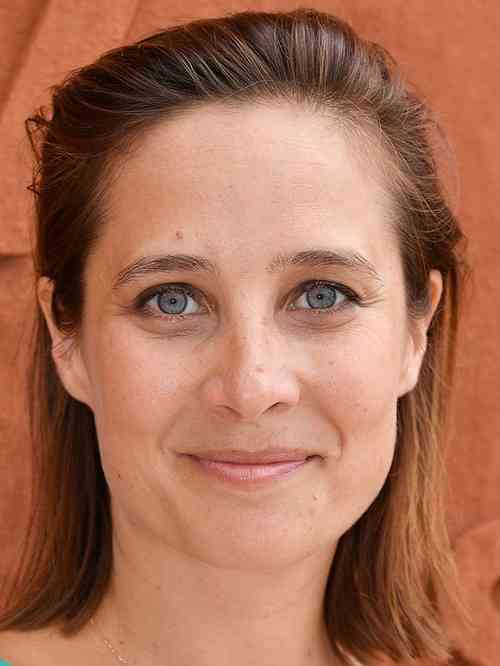 Julie de Bona Age, Net Worth, Height, Affair, Career, and More Julie de Bona