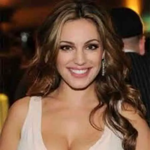 Kelly Brook Height, Age, Net Worth, Affair, Career, and More
