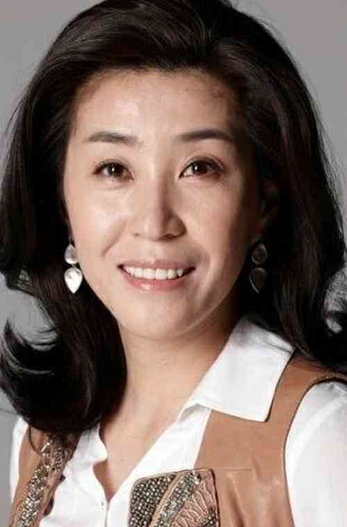 Kim Mi-kyung Affair, Height, Net Worth, Age, Career, and More
