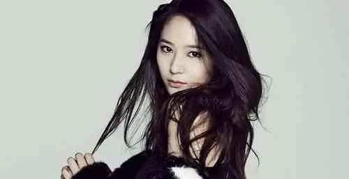 Krystal Jung Height, Age, Net Worth, Affair, Career, and More