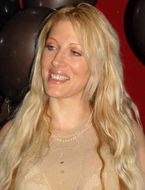Loana Age, Net Worth, Height, Affair, Career, and More Loana