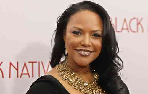Lynn Whitfield Age, Net Worth, Height, Affair, Career, and More