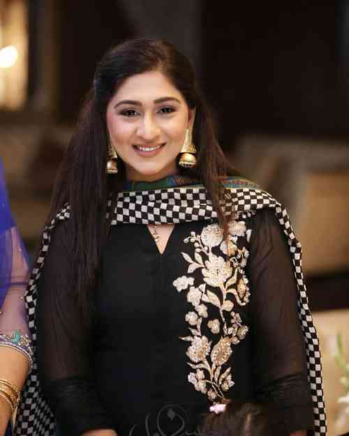 Madiha Rizvi Affair, Height, Net Worth, Age, Career, and More Madiha Rizvi