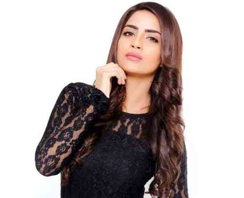 Saboor Aly Age, Net Worth, Height, Affair, Career, and More