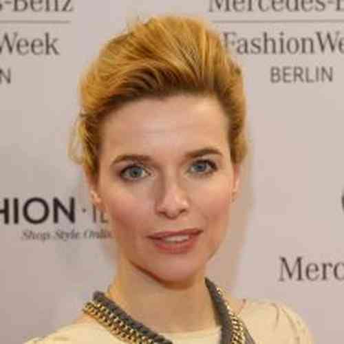 Thekla Reuten Age, Net Worth, Height, Affair, Career, and More