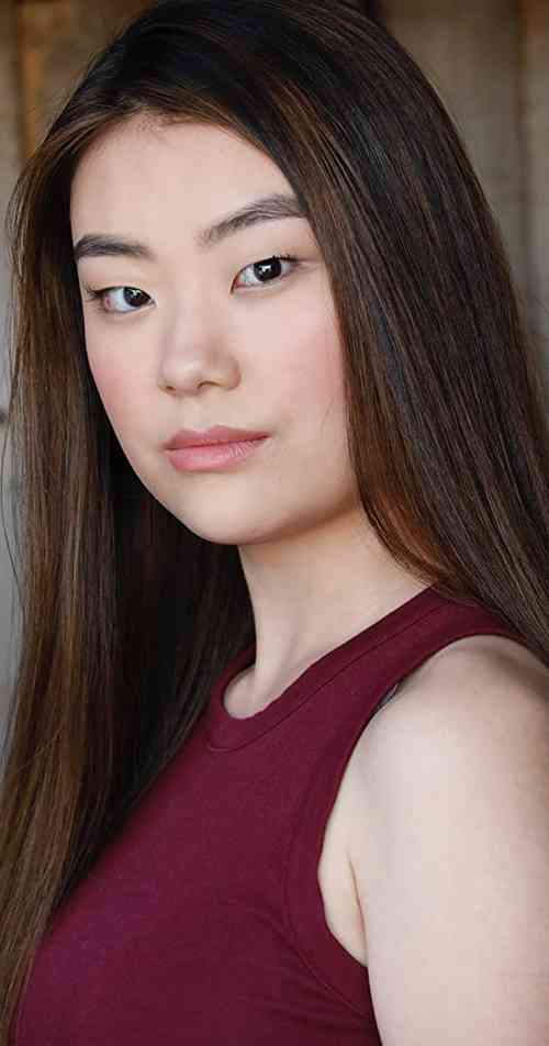 Victoria Grace Age, Net Worth, Height, Affair, Career, and More