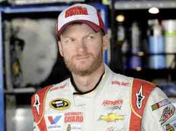 9 Interesting Facts You Didn’t Know About Dale Earnhardt Jr.