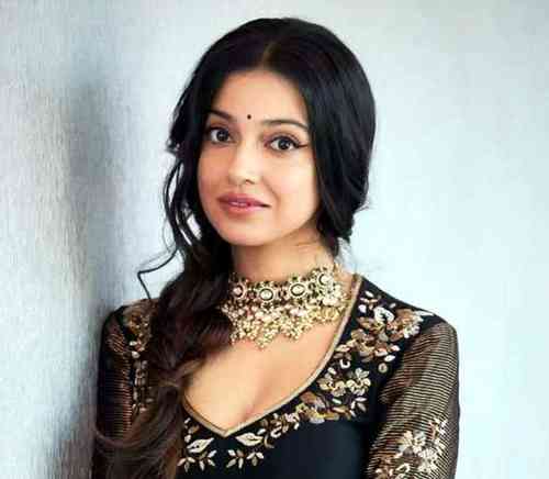Divya Khosla Age, Net Worth, Height, Affair, Career, and More Divya Khosla